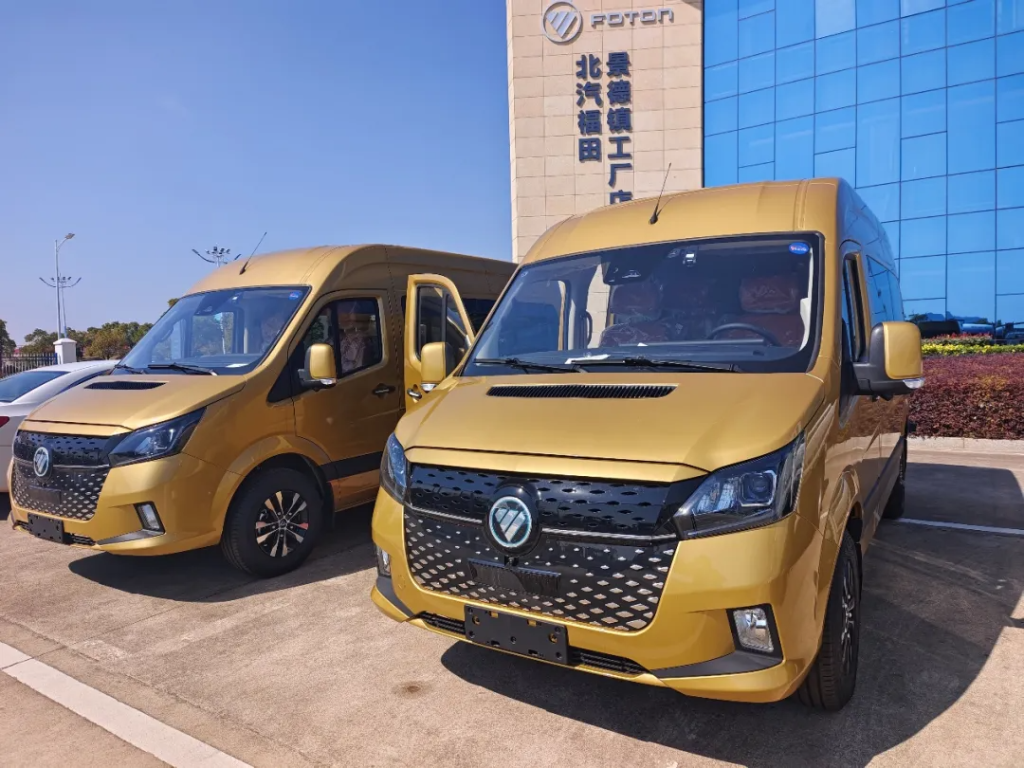 图雅诺X8城市客车交付景德镇江南机场快线，开启智慧出行新篇章
